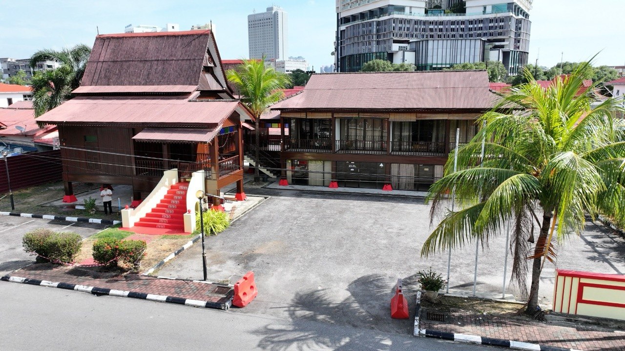 Keseluruhan Villa
